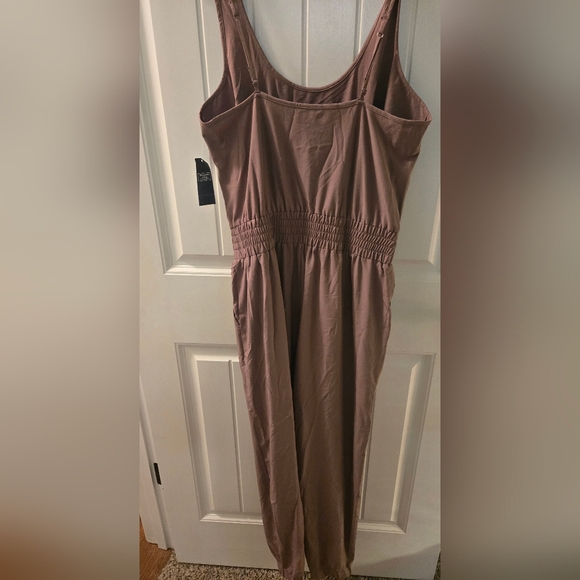 Women's Abercrombie & Fitch Brown Jumpsuit M - Picture 2 of 4